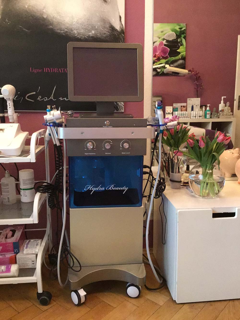 Hydra facial